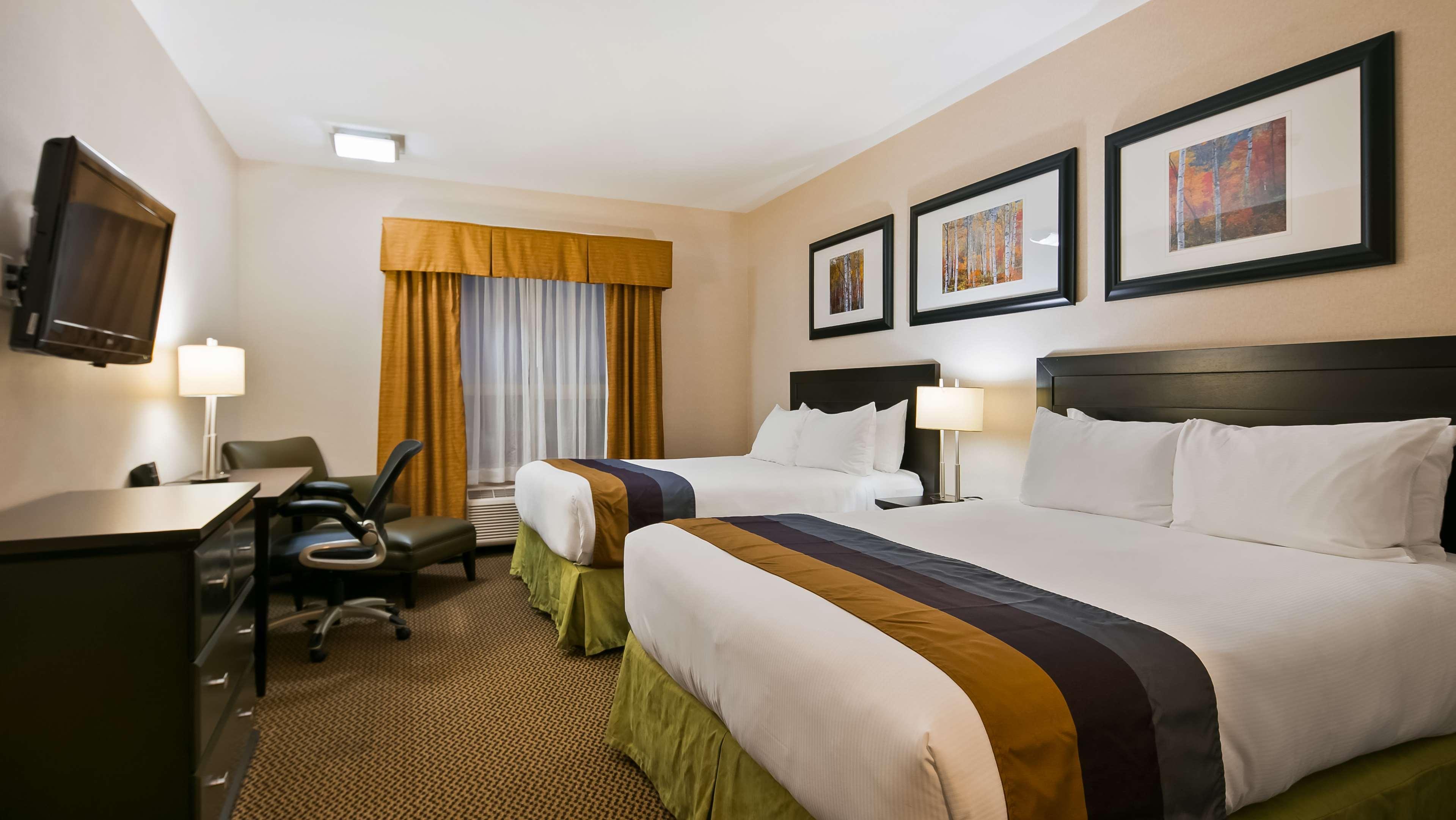 Best Western Wainwright Inn & Suites Esterno foto