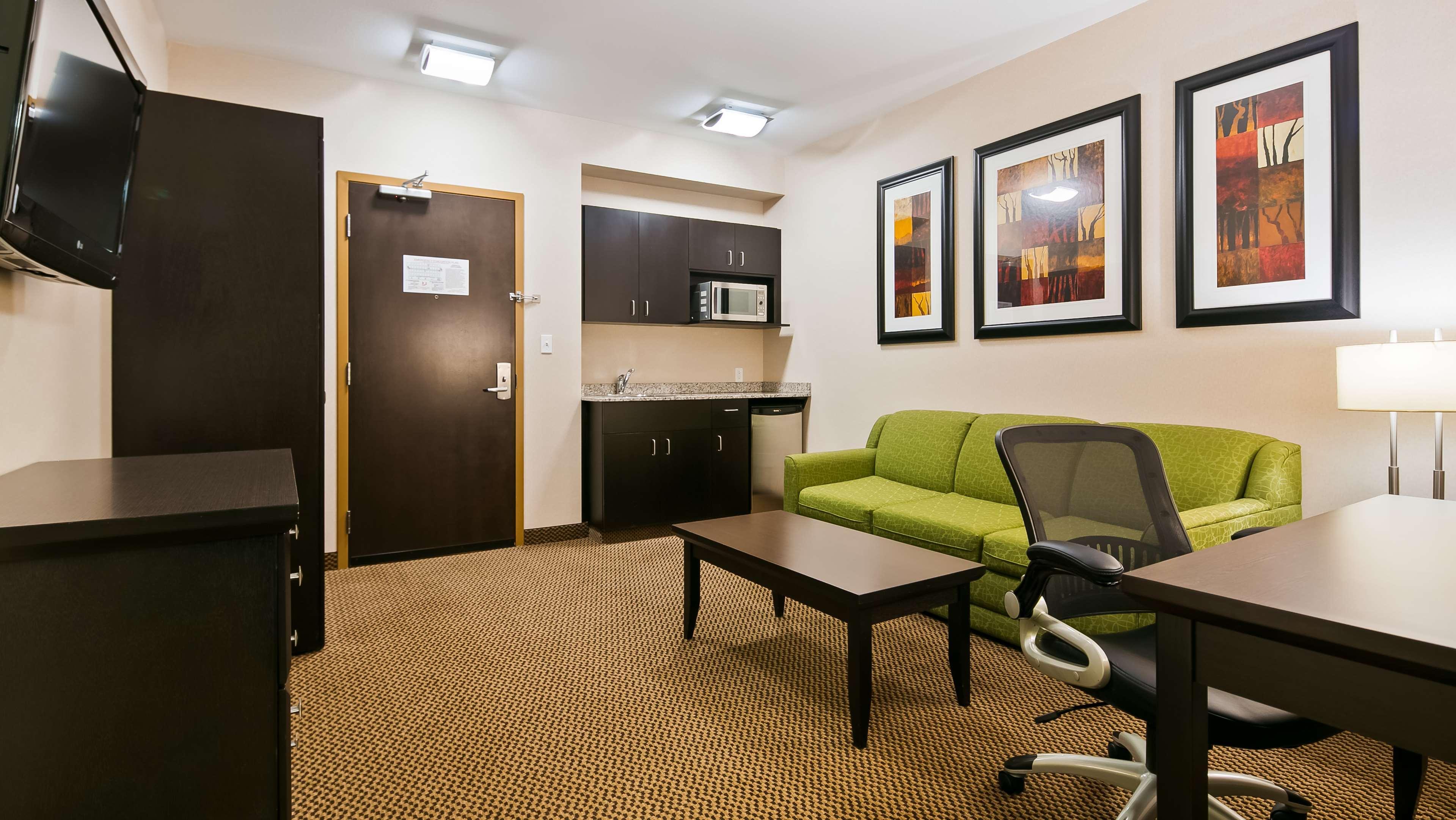 Best Western Wainwright Inn & Suites Esterno foto