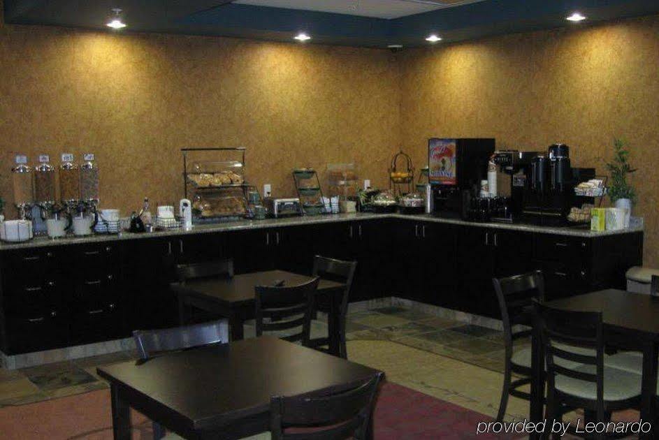 Best Western Wainwright Inn & Suites Esterno foto