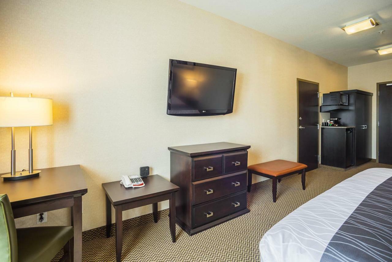 Best Western Wainwright Inn & Suites Esterno foto